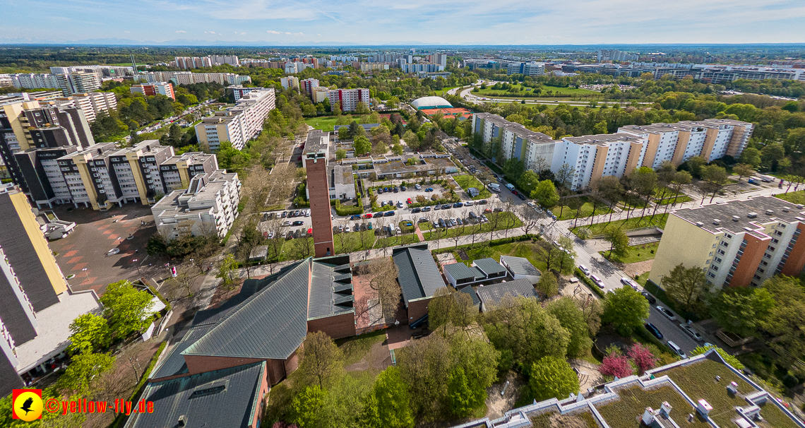 04.05.2023 - Luftbilder vom Marx-Zentrum uns seiner Umgebung in Neuperlach
